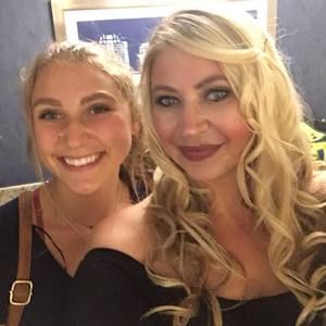 Meet your Posher, Kelly